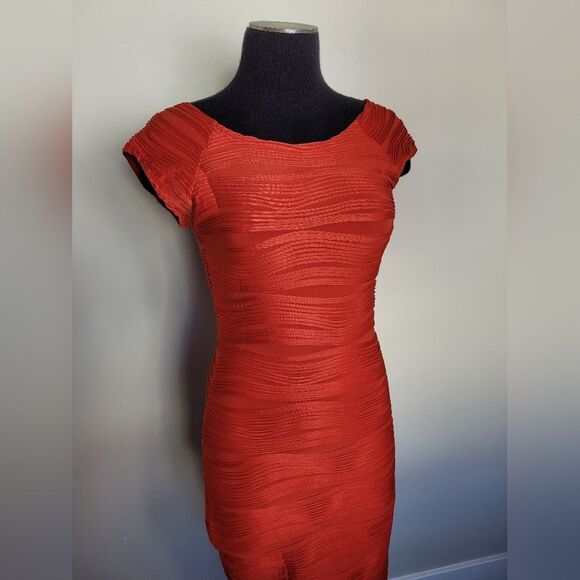 Bold Red Bodycon Bandage Dress Fitted Low Back Cap Sleeves Cocktail Party Small - Picture 1 of 13